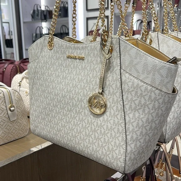 MICHAEL KORS 
Jet Set Travel Large Signature Chain Shoulder Tote Bag
Pale Gold - Picture 3 of 16